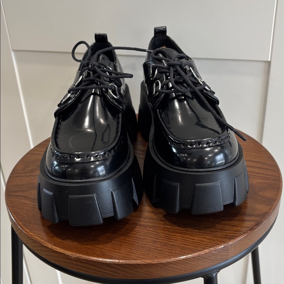 Maxime Black Patent Platform Lug Lace-Up Shoes - Picture 2 of 6